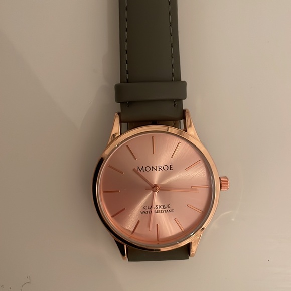 Monroe Watch Sunburst Solérose Watch Gray Leather Band Adjustable - Picture 4 of 5